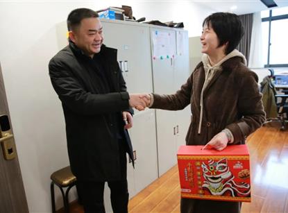 春節(jié)慰問送溫暖，歲寒情深暖人心——綿投集團(tuán)組織開展2022年春節(jié)慰問系列活動(dòng)